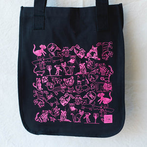 Cat Tote Bag in Black Product detail photo 4