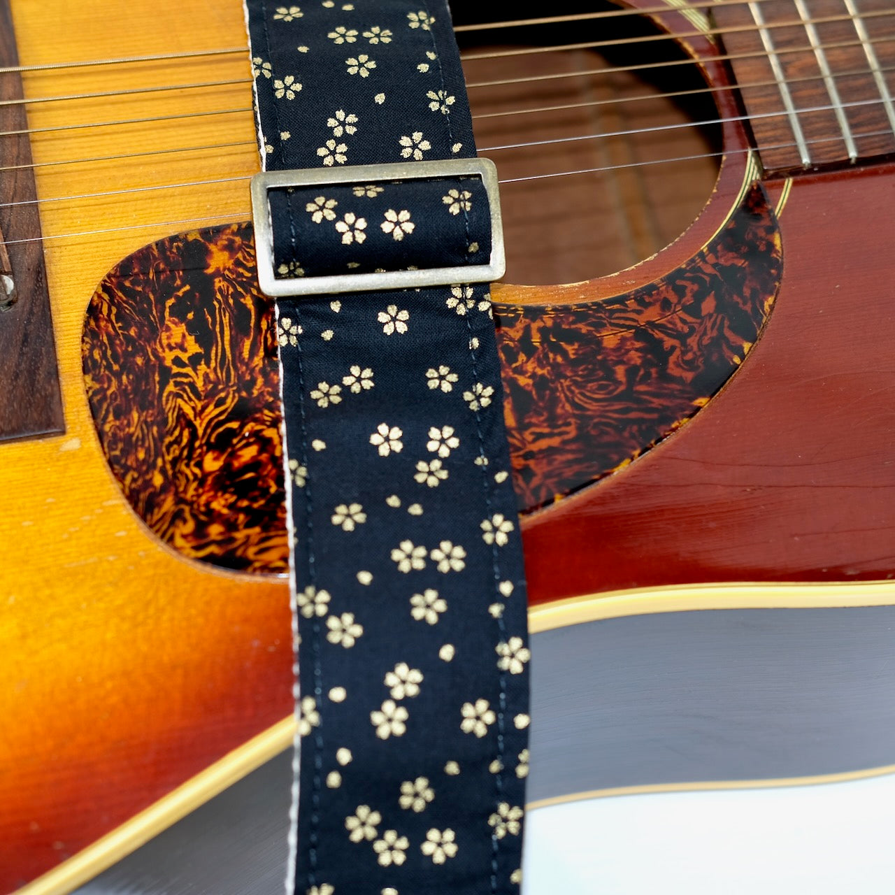 Floral Guitar Strap in Mayfair