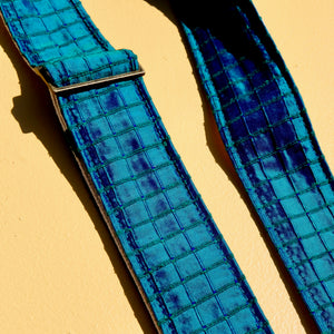 Silk Guitar Strap in The Minks Product detail photo 2
