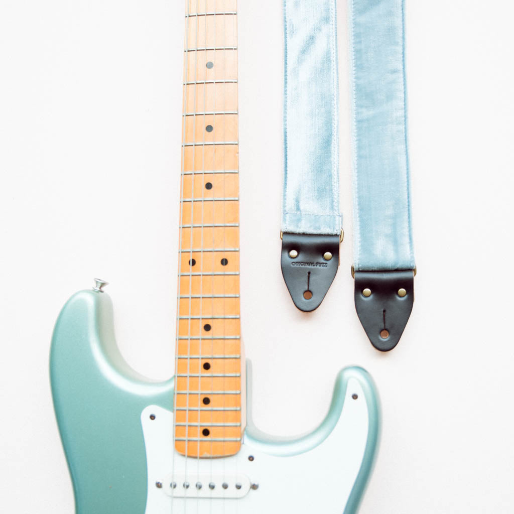 pale sky blue velvet guitar strap by original fuzz